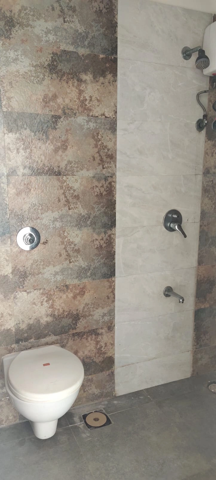 2 BHK Flat for Sale in sethia link view, Goregaon West